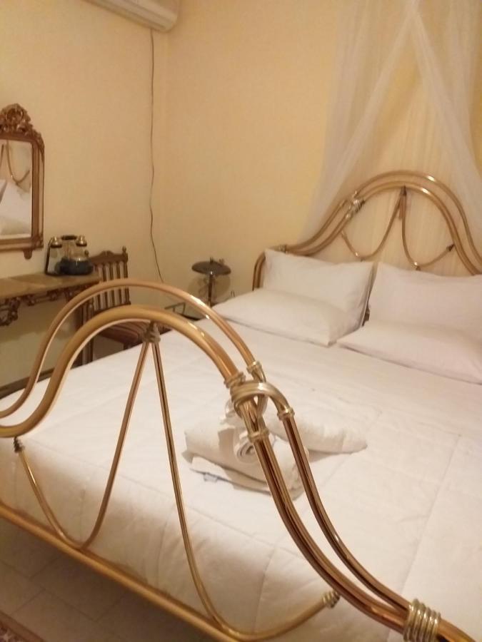 Roulas Cozy Apartments Artemida  Zimmer foto